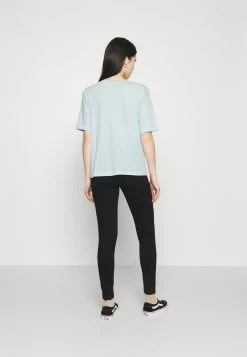 Weekday LAST V NECK - T-shirt basique Women -France Weekday Soldes Boutique 7bc85f2c3d164ca49c734b7088271e55