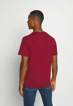 Weekday T-shirt basique Men 13 Weekday T-shirt basique Men -France Weekday Soldes Boutique 7c21334d5b3043c3996645f158b0a353