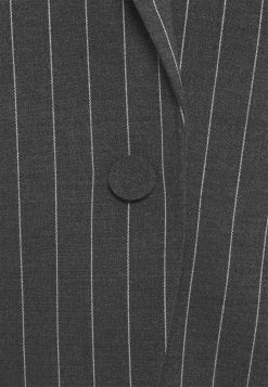 Weekday MARLIN OVERSIZED - Manteau court Women -France Weekday Soldes Boutique 7e4ce20a6ad14105a2d400635e18ba91