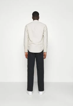 Weekday ROSS WIDE TROUSERS - Pantalon classique Men -France Weekday Soldes Boutique 7f3ea28ab56b4c04a46ecd022365f42f