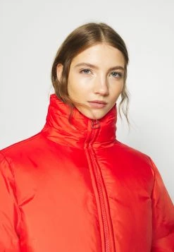 Weekday HEDDA PUFFER JACKET - Veste d'hiver Women -France Weekday Soldes Boutique 8b19b69fd355403c8cda7e7a9d9a35c9