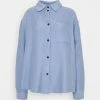 Weekday OVERSHIRT - Chemisier Women 1 Weekday OVERSHIRT - Chemisier Women -France Weekday Soldes Boutique 8f083bf4e22549a7a1e8093cbc8da793 1