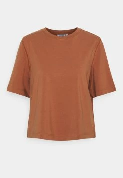 Weekday TRISH - T-shirt basique Women 25 Weekday TRISH - T-shirt basique Women -France Weekday Soldes Boutique 915a9785da0c4e078d9c21ca5ebfa30f 7