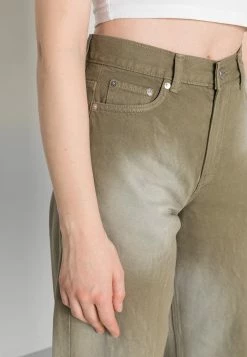 Weekday FAITH TROUSERS - Jean boyfriend Women 12 Weekday FAITH TROUSERS - Jean boyfriend Women -France Weekday Soldes Boutique 927336a4cb6e43eba123479ad562aada