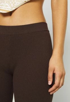 Weekday ORINA TROUSERS - Pantalon classique Women -France Weekday Soldes Boutique 928338bd79d64b7c91b1810ec810766c