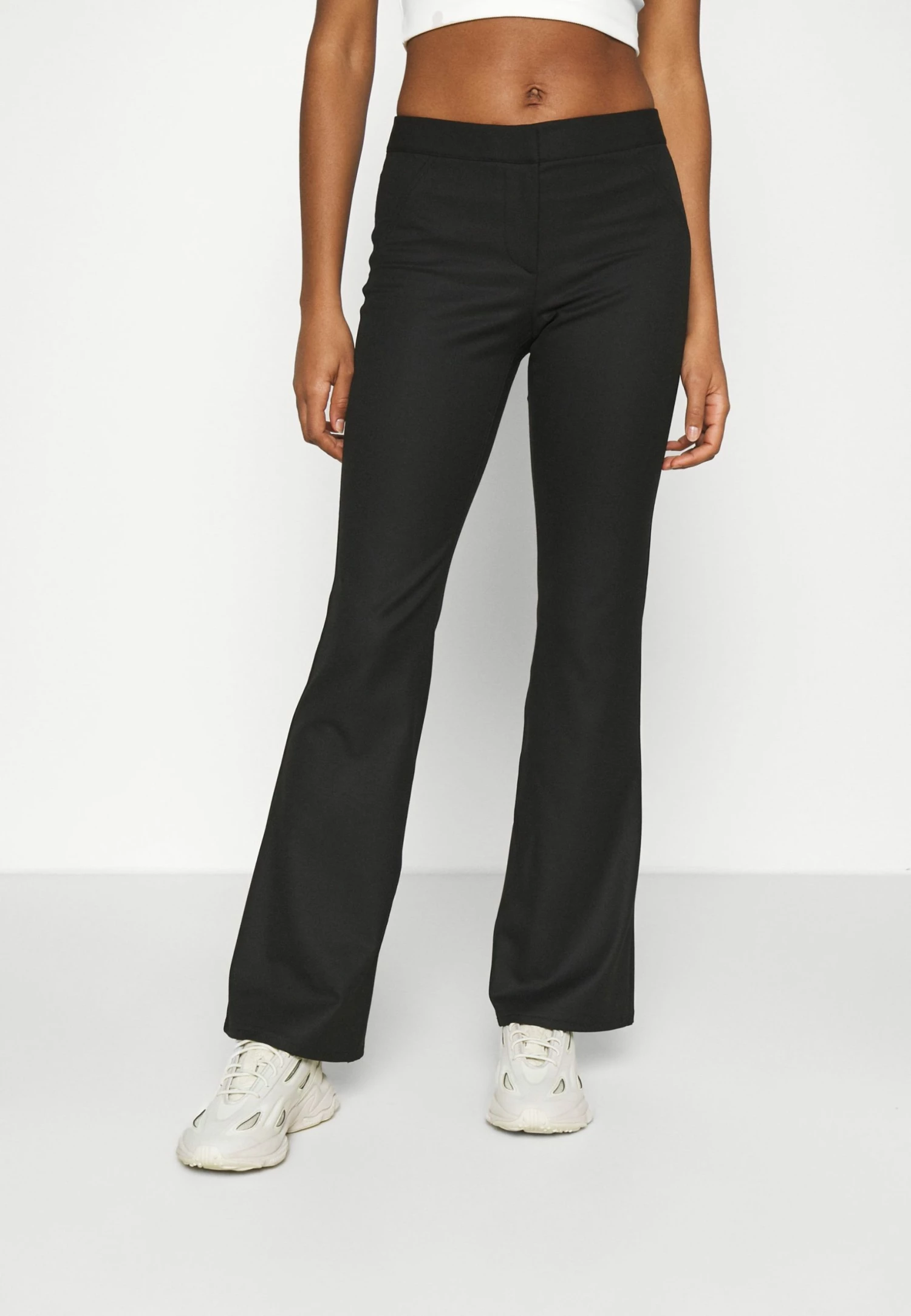 Weekday RITZA SKINNY FLARED TROUSER - Pantalon classique Women 3 Weekday RITZA SKINNY FLARED TROUSER - Pantalon classique Women