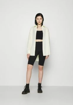 Weekday MAURICE BIKER - Short Women 11 Weekday MAURICE BIKER - Short Women -France Weekday Soldes Boutique 979e35e1443b4cc388f42b353b28a72b