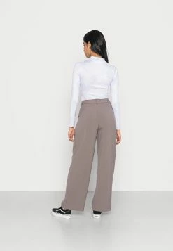 Weekday LILAH WINTER TROUSERS - Pantalon classique Women -France Weekday Soldes Boutique 9bc6a44617894951b54e57b4a61ddfa8