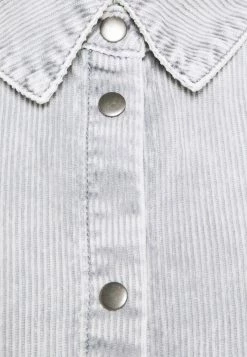 Weekday KELLY - Blouse Women -France Weekday Soldes Boutique a29c3128a2e64a2fa03709f09124478a