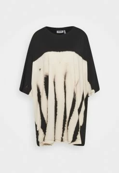 Weekday HUGE - T-shirt imprimé Women 28 Weekday HUGE - T-shirt imprimé Women -France Weekday Soldes Boutique a7872c5b4c6e4b5498842448db79a99b 4