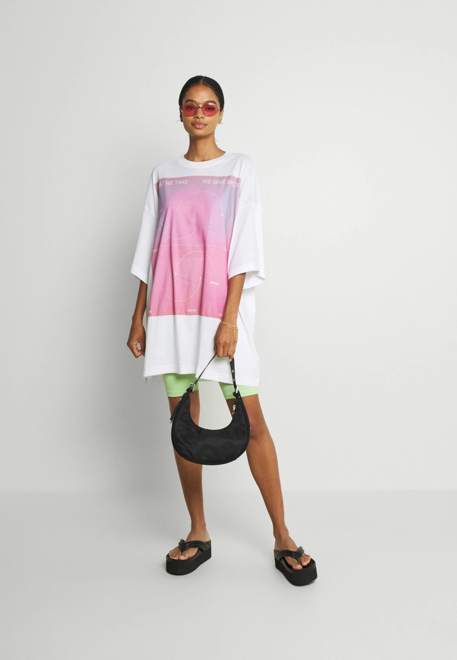 Weekday HUGE - T-shirt imprimé Women 4 Weekday HUGE - T-shirt imprimé Women – Image 2