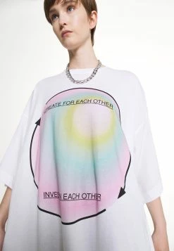 Weekday HUGE - T-shirt imprimé Women -France Weekday Soldes Boutique a8d6a8333d4d4748b3b11eabcc399e4a