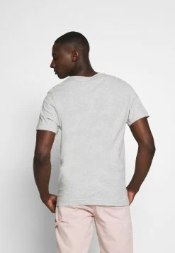 Weekday T-shirt basique Men 14 Weekday T-shirt basique Men -France Weekday Soldes Boutique ac10e95384a84c80b755a5b2a47bf507