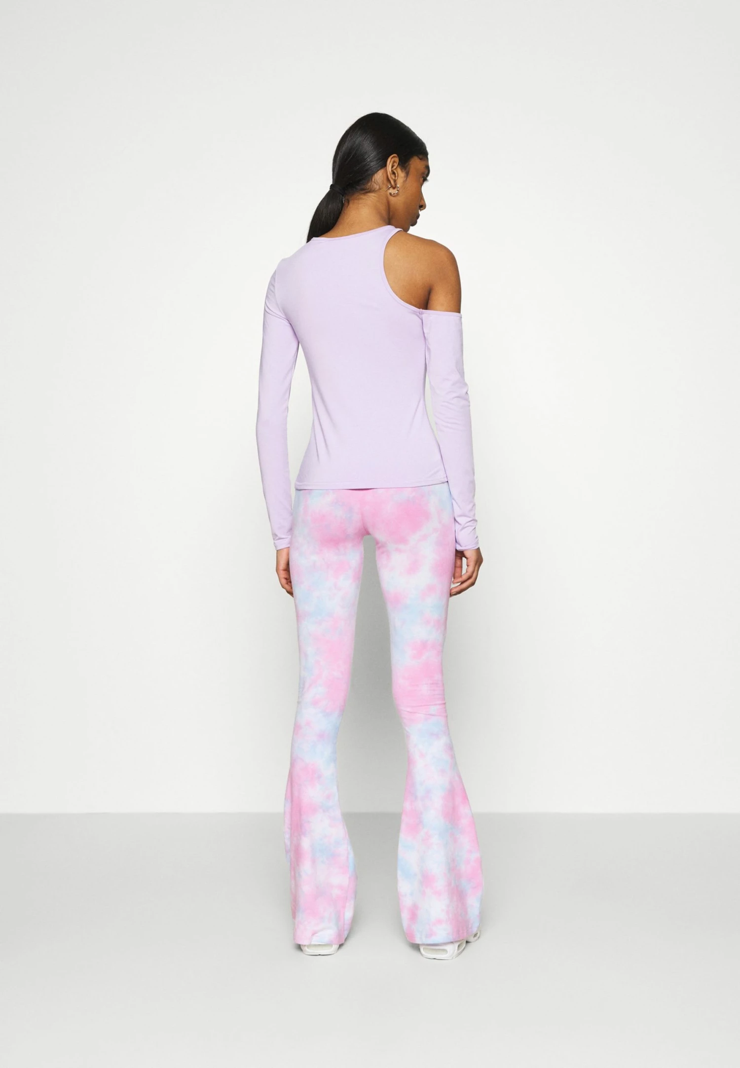 Weekday AMBRIA LONG SLEEVE - T-shirt à manches longues Women 5 Weekday AMBRIA LONG SLEEVE - T-shirt à manches longues Women – Image 3