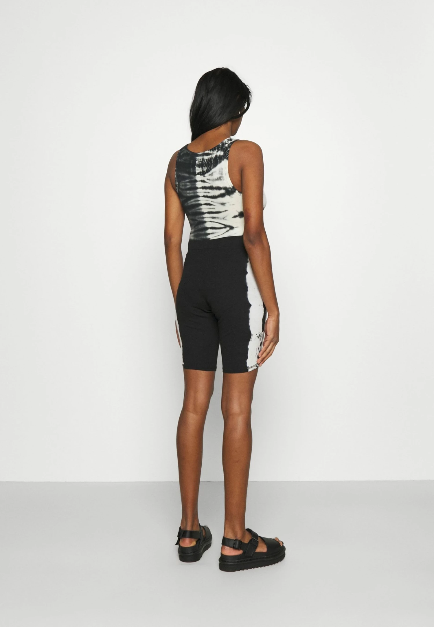 Weekday STELLA BIKER - Short Women 5 Weekday STELLA BIKER - Short Women – Image 3