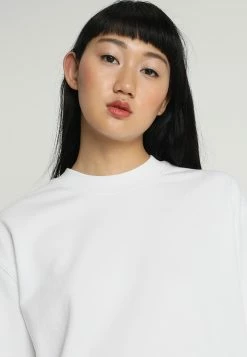 Weekday HUGE CROPPED - Sweatshirt Women -France Weekday Soldes Boutique ae28c27f47644b26b641cbbf972a6a68