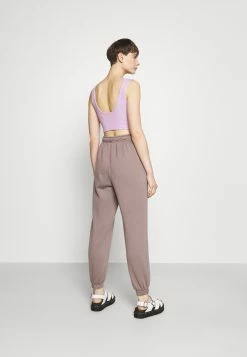 Weekday ELINA TANK - Débardeur Women 16 Weekday ELINA TANK - Débardeur Women -France Weekday Soldes Boutique b42b6f8267074af2a05b9d1e52dd7dd2