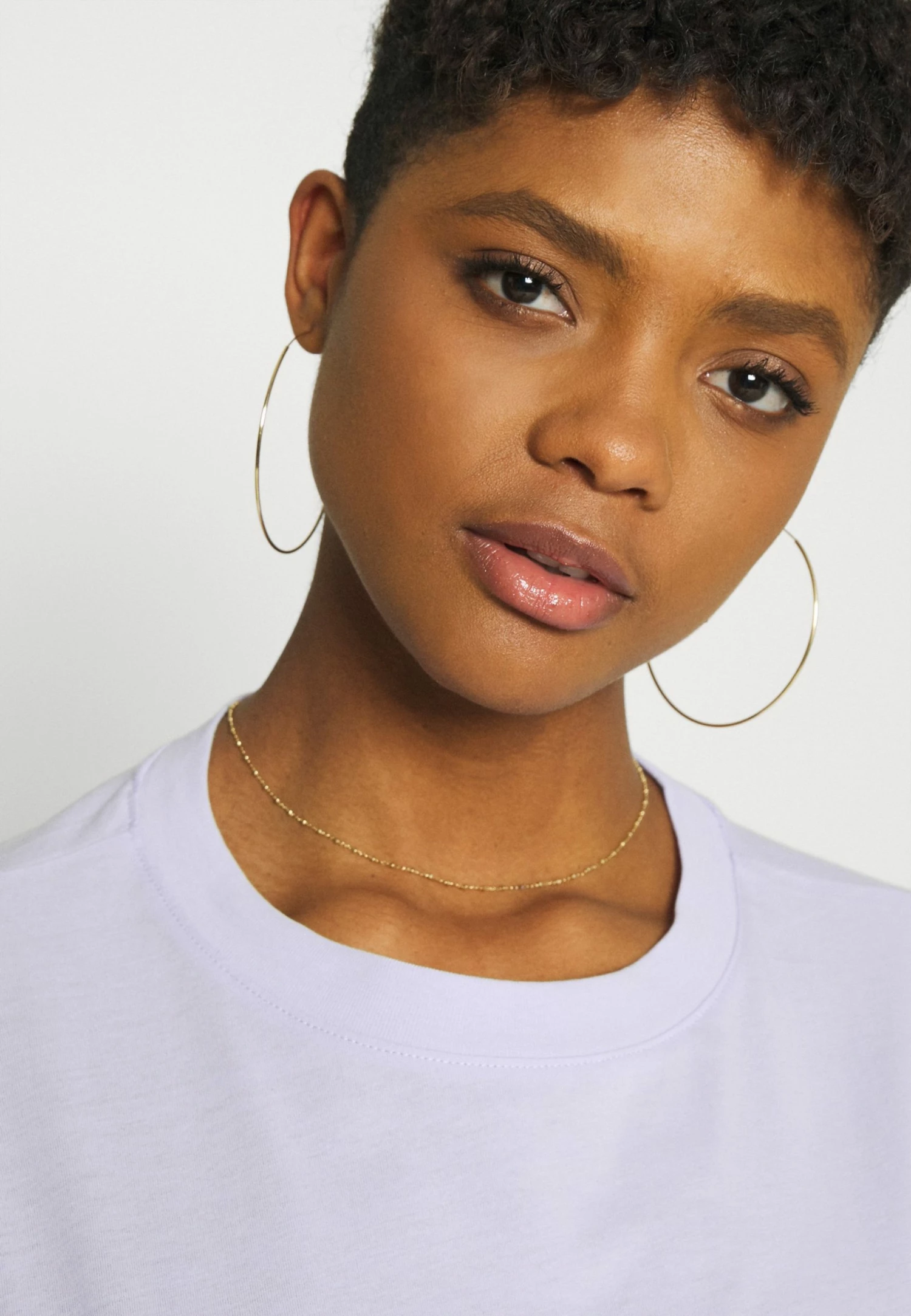 Weekday HUGE - T-shirt basique Women 6 Weekday HUGE - T-shirt basique Women – Image 4