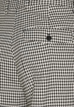 Weekday CONRAD CHECKED TROUSERS - Pantalon classique Men -France Weekday Soldes Boutique b83335ad73d44c37a616054aced0eefc