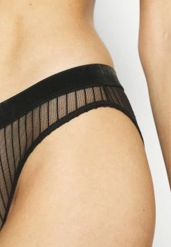 Weekday POLLY BRIEF - Slip Women 13 Weekday POLLY BRIEF - Slip Women -France Weekday Soldes Boutique ba12be92e0c149e1aa9ab4bbd961050a