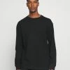 Weekday LONGSLEEVE - T-shirt à manches longues Men 1 Weekday LONGSLEEVE - T-shirt à manches longues Men -France Weekday Soldes Boutique beb36054c9ee4ae6b2eb3b1221dce9a1