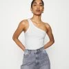 Weekday VIDA ONE SHOULDER - Débardeur Women 1 Weekday VIDA ONE SHOULDER - Débardeur Women -France Weekday Soldes Boutique c15eafbaaf0447d48de421f5f0d2e61b