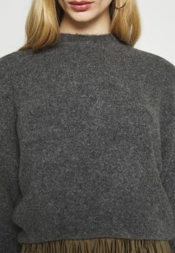 Weekday AGGIE SWEATER - Pullover Women -France Weekday Soldes Boutique c1eaa8cfd0334425b4f1c7fd497e86f5