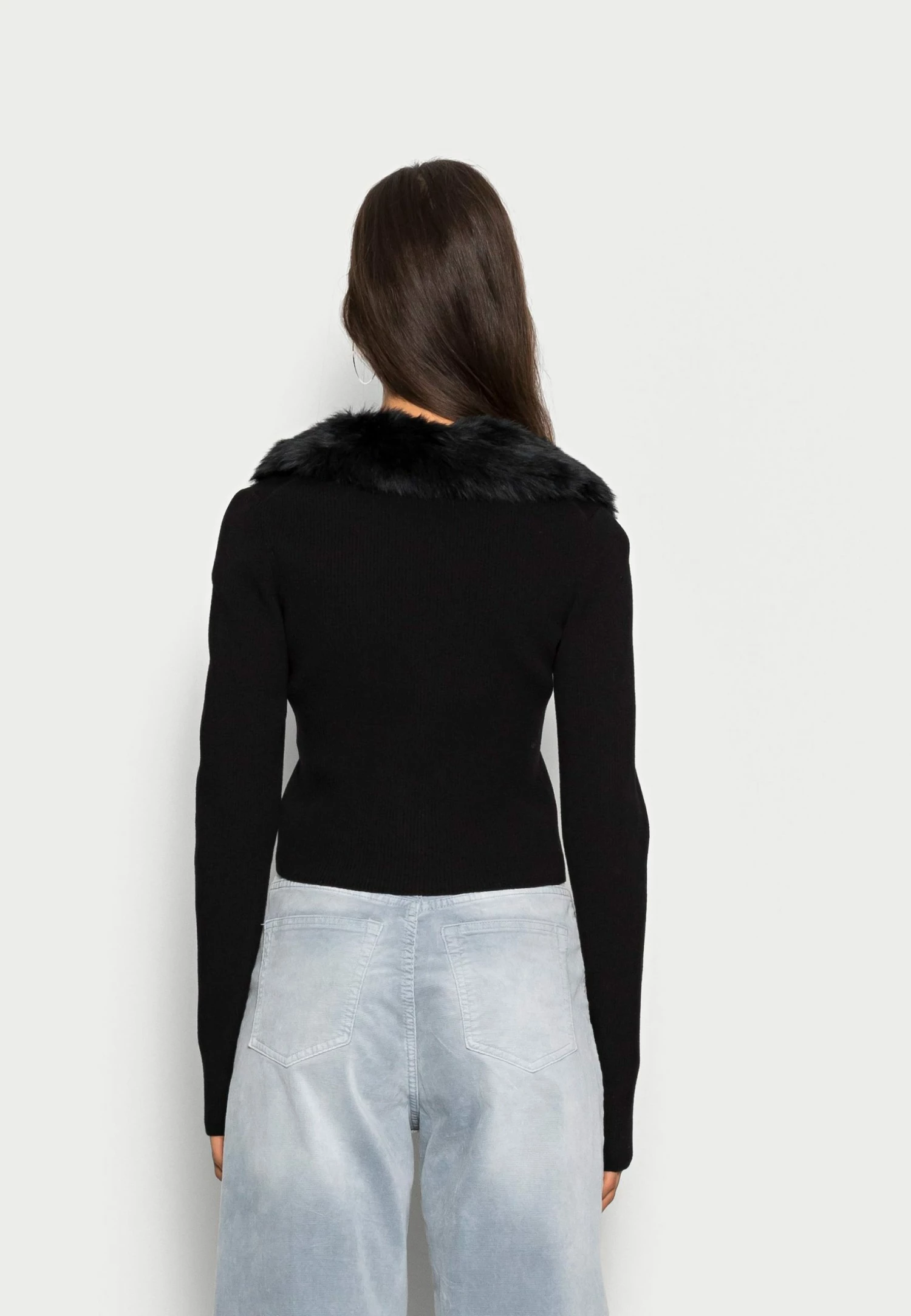 Weekday FURRY CARDIGAN - Gilet Women 5 Weekday FURRY CARDIGAN - Gilet Women – Image 3