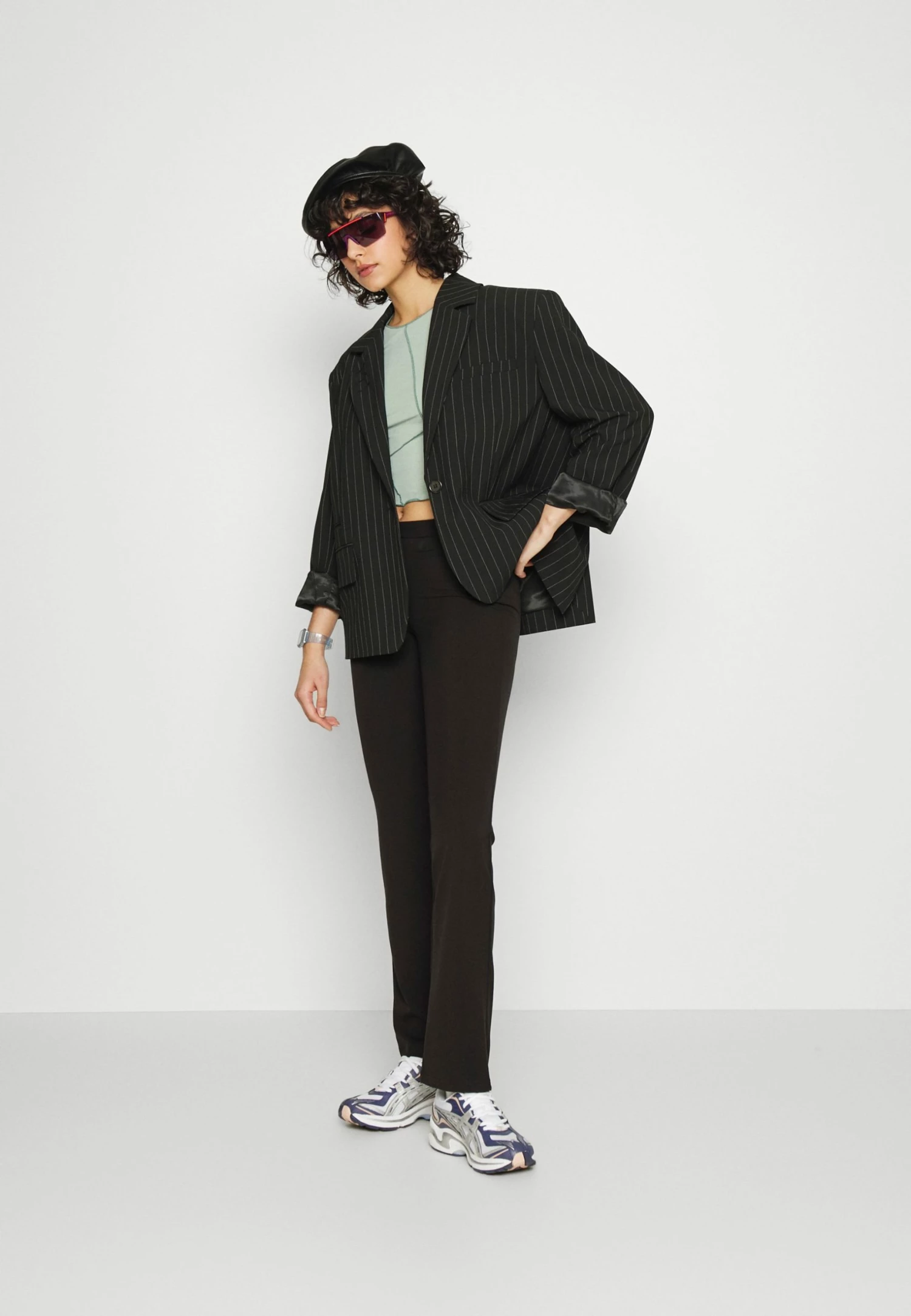 Weekday RITZO SLIT TROUSER - Pantalon classique Women 4 Weekday RITZO SLIT TROUSER - Pantalon classique Women – Image 2