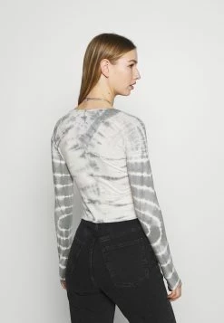 Weekday VIOLA - Gilet Women 12 Weekday VIOLA - Gilet Women -France Weekday Soldes Boutique c9acd0ec11cc45299aa06b584a188b38