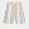 Weekday OLSEN STRIPED - Short Men -France Weekday Soldes Boutique cd91dcbc085546f6aaaf00d9547d40a8