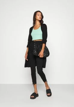 Weekday Débardeur Women -France Weekday Soldes Boutique cf4b0f083b444fb597d1691582bd579c