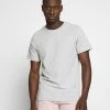 Weekday T-shirt basique Men 2 Weekday T-shirt basique Men -France Weekday Soldes Boutique d0185e6a45ab4166bc980aa5ba034881