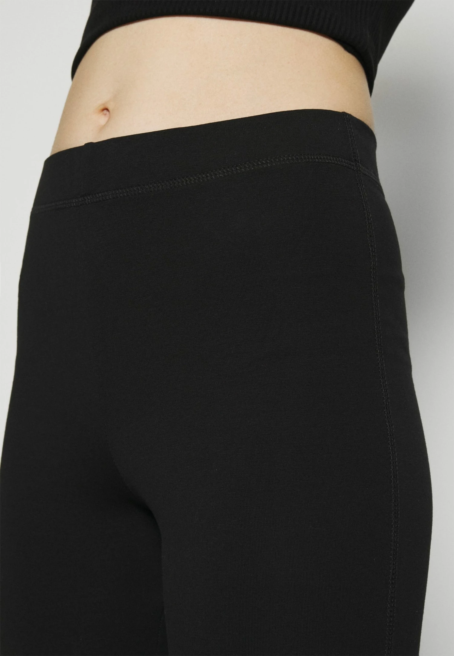 Weekday MAURICE BIKER - Short Women 8 Weekday MAURICE BIKER - Short Women – Image 6