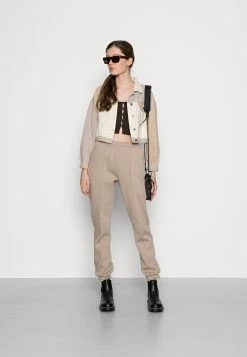 Weekday NICOLE BUTTON TANK - Débardeur Women -France Weekday Soldes Boutique d1e6cab0e03f48c19a033d342db07715