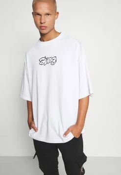 Weekday UNISEX MEGA OVERSIZED - T-shirt imprimé All 11 Weekday UNISEX MEGA OVERSIZED - T-shirt imprimé All -France Weekday Soldes Boutique d4c3e978f51b4289827ccba7ea66bb1f