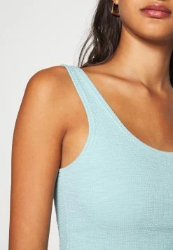 Weekday Débardeur Women -France Weekday Soldes Boutique d4f0f60bdd20413d8e6f1d2c6104c245