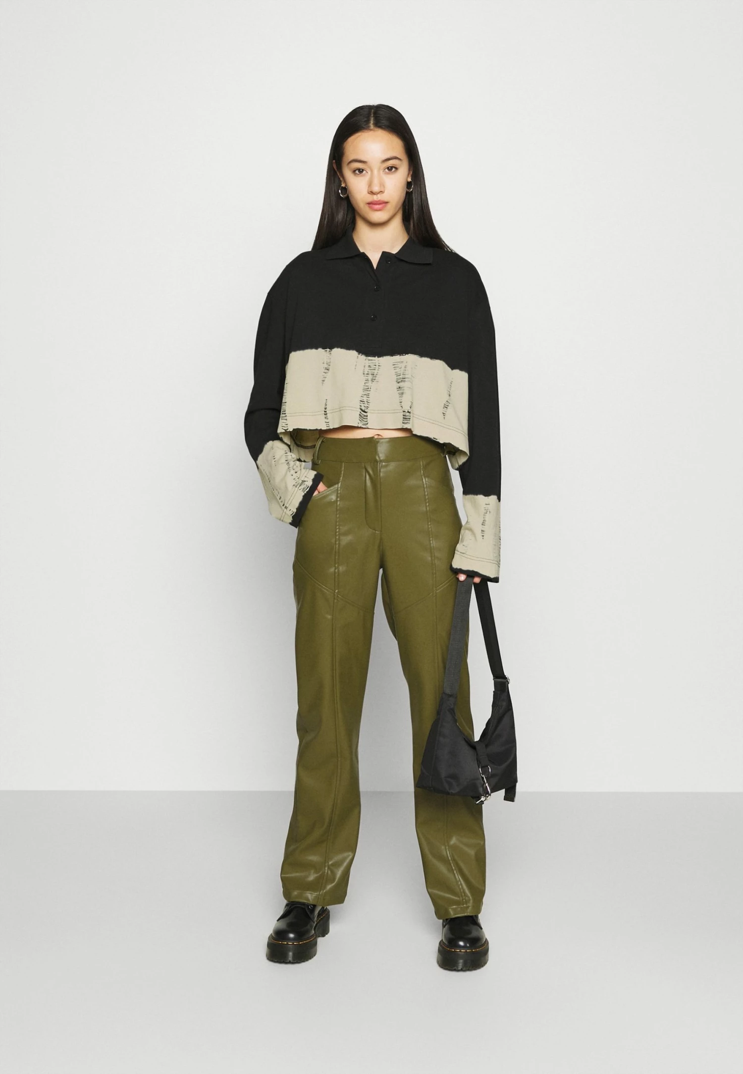 Weekday KALANI CROPPED LONG SLEEVE - Polo Women 4 Weekday KALANI CROPPED LONG SLEEVE - Polo Women – Image 2