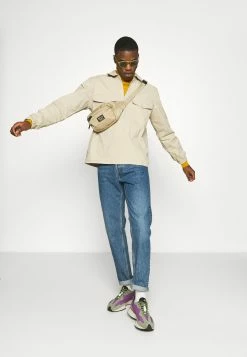 Weekday PINE REGULAR TAPERED - Jean droit Men -France Weekday Soldes Boutique da81ce41ae0f44a9b07981b3c71a0c11