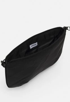 Weekday ONE BAG - Sac à main Women 9 Weekday ONE BAG - Sac à main Women -France Weekday Soldes Boutique db23d721fdbb484c9a6103dc1d7b168b