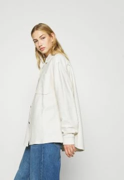 Weekday OVERSHIRT - Chemisier Women -France Weekday Soldes Boutique db847db81b344ea6ae03fd987da4159b