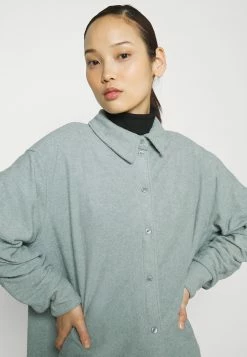 Weekday EDYN TOWELLING - Chemisier Women -France Weekday Soldes Boutique dc99e6bb54ab405681ba90cdde99ba27