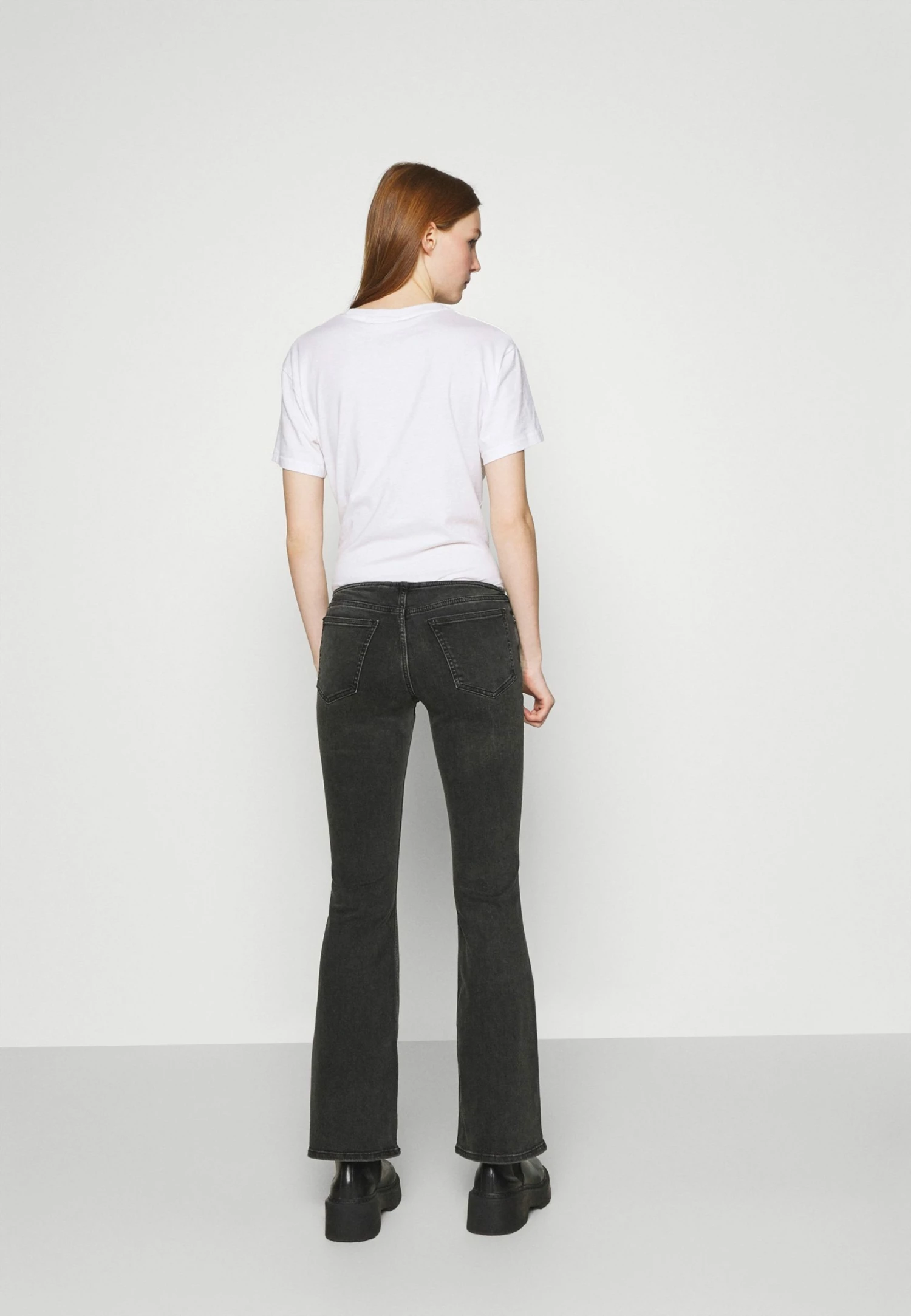 Weekday JEANS TUNED BLACK - Jean flare Women 5 Weekday JEANS TUNED BLACK - Jean flare Women – Image 3
