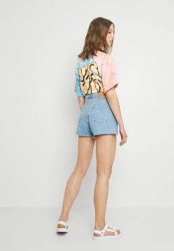 Weekday ROWE - Short en jean Women -France Weekday Soldes Boutique e985c5b148b24a3b88eabac90a1246bd