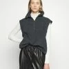 Weekday CRUSH VEST - Sweat polaire Women 2 Weekday CRUSH VEST - Sweat polaire Women -France Weekday Soldes Boutique ec5cfff8c5b149fdb3d0b073b9265495