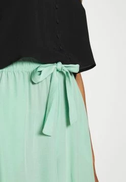 Weekday HAZEL - Short Women -France Weekday Soldes Boutique ee2e2c6289bd42068fd0e2164b23f387