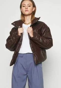 Weekday REBECCA - T-shirt basique Women -France Weekday Soldes Boutique ef5ae35c7b8e4cc88b132a60222abca0