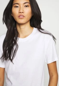 Weekday ALANIS 2 PACK - T-shirt basique Women -France Weekday Soldes Boutique f4e6f9a127ea4dcab2caee21d68843be