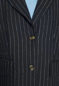 Weekday LAYA - Manteau classique Women 15 Weekday LAYA - Manteau classique Women -France Weekday Soldes Boutique f5f1c3bdc9ab4adebedbe57336bcddee