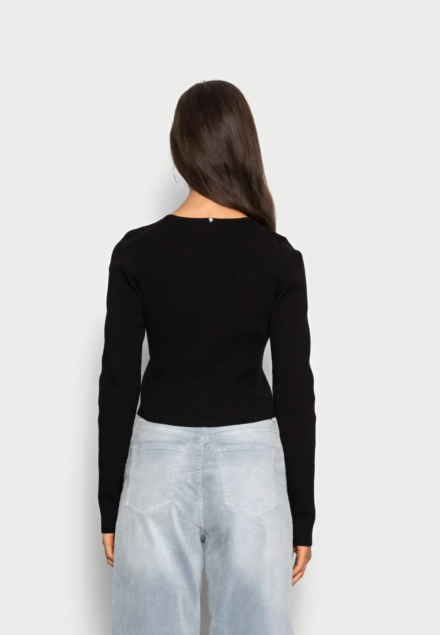 Weekday FURRY CARDIGAN - Gilet Women 7 Weekday FURRY CARDIGAN - Gilet Women – Image 5